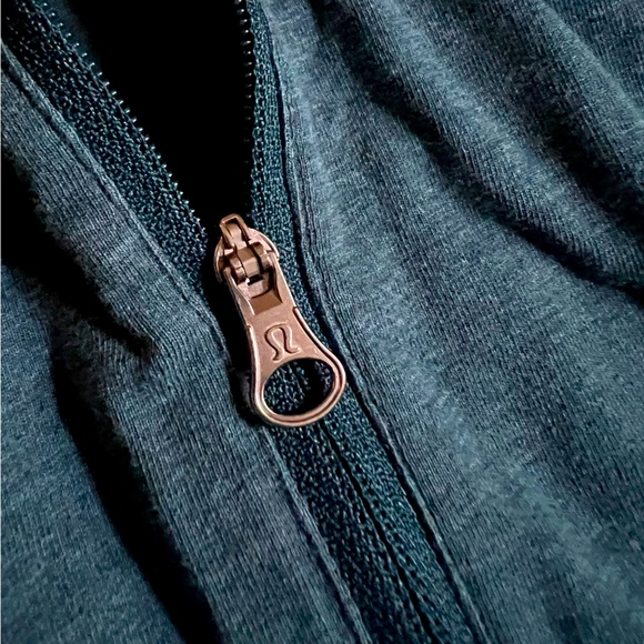 lululemon NWT Clip-in Long Sleeve Heathered Alberta Lake/Alberta Lake - Picture 13 of 14